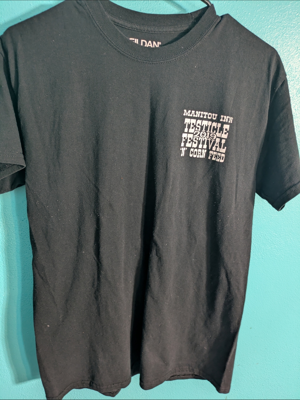Black Gildan‎ Bull Shirt